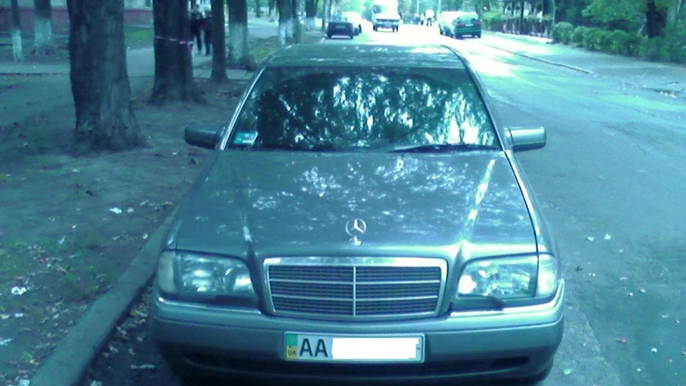 Mercedes-Benz C-Class 2
