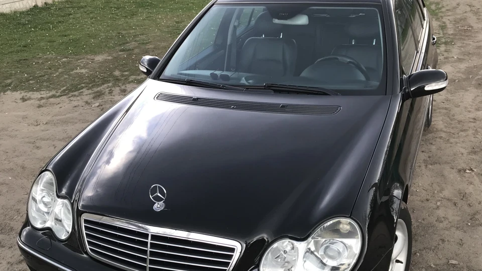 Mercedes-Benz C-Class 5