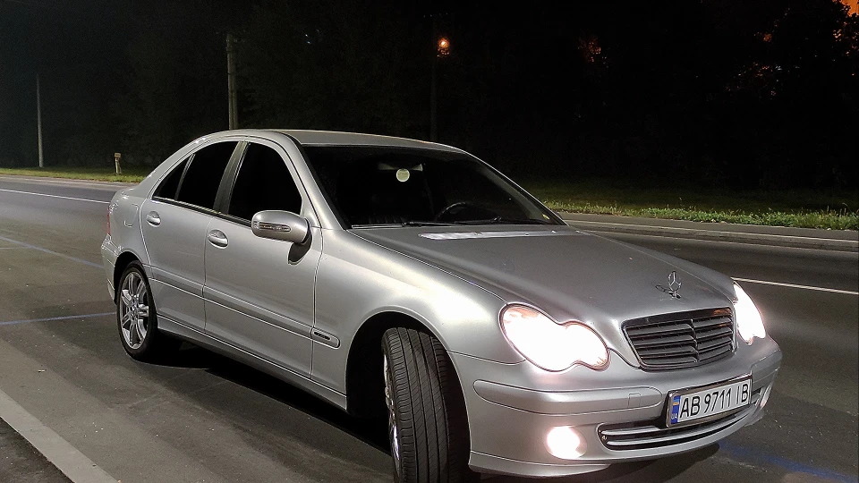 Mercedes-Benz C-Class 5
