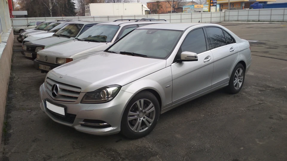 Mercedes-Benz C-Class 2