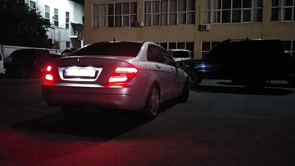 Mercedes-Benz C-Class 4