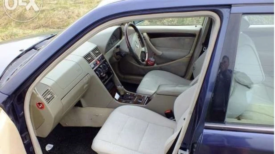 Mercedes-Benz C-Class 4