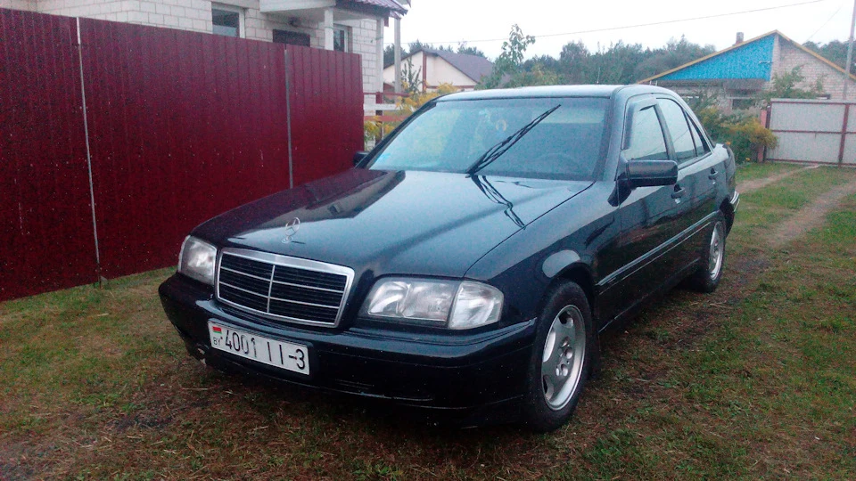 Mercedes-Benz C-Class 2