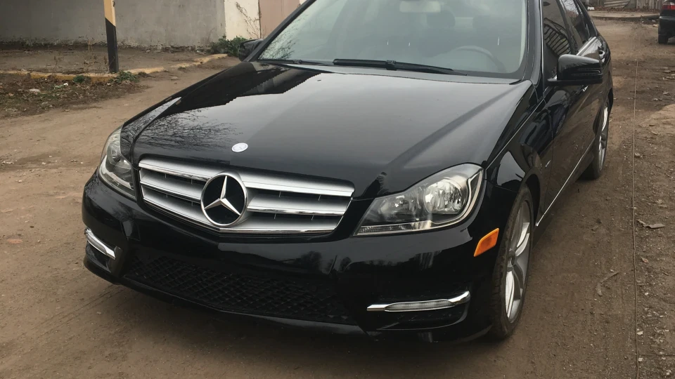 Mercedes-Benz C-Class 2