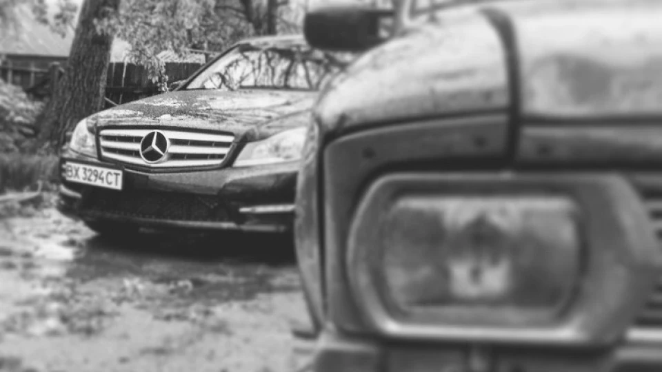 Mercedes-Benz C-Class 4