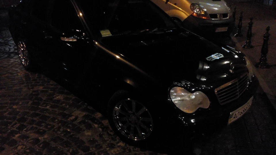 Mercedes-Benz C-Class 3