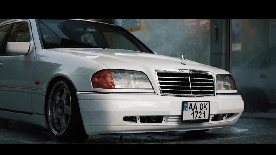Mercedes-Benz C-Class 3
