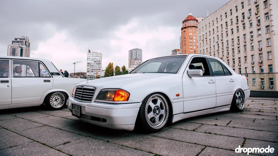 Mercedes-Benz C-Class 4