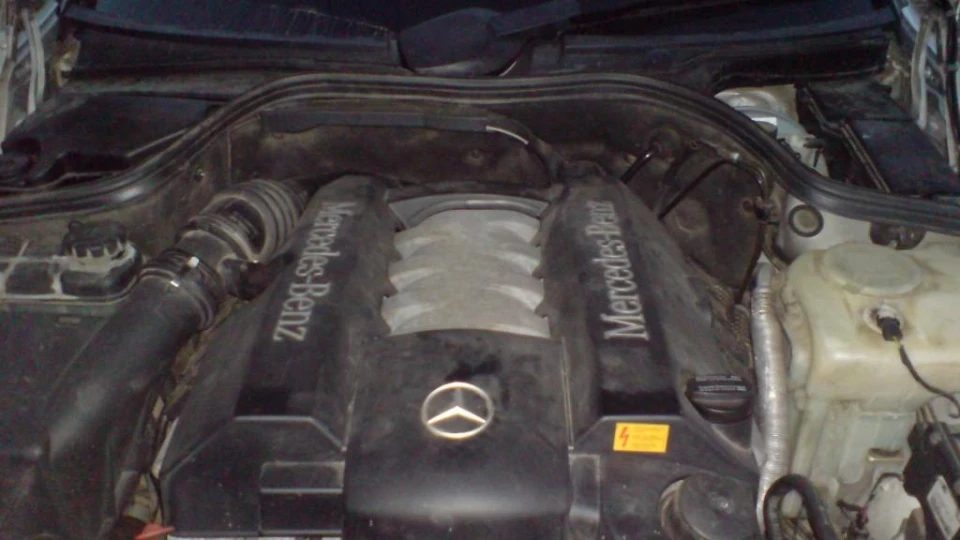 Mercedes-Benz C-Class 2