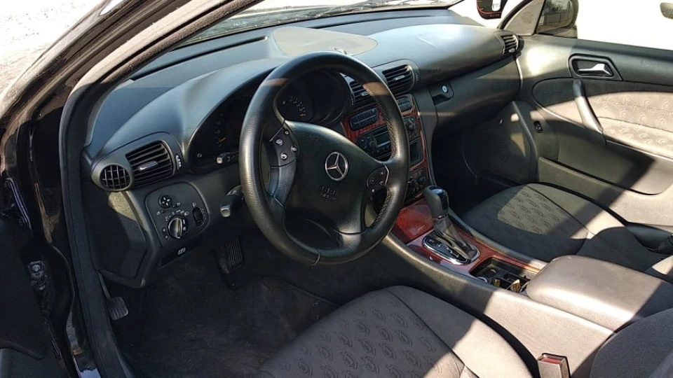 Mercedes-Benz C-Class 3