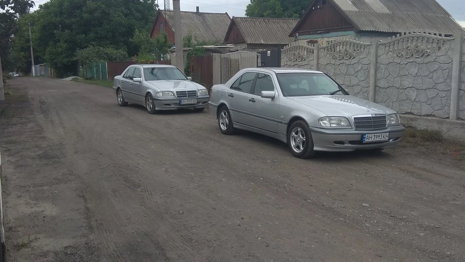 Mercedes-Benz C-Class 2