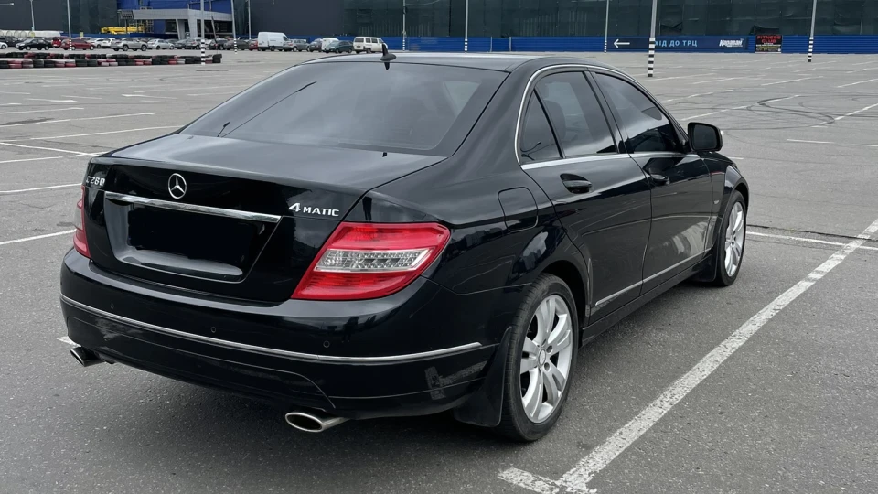 Mercedes-Benz C-Class 2