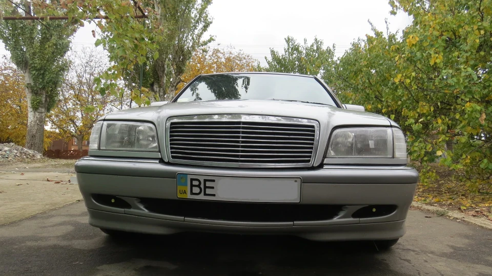 Mercedes-Benz C-Class 3