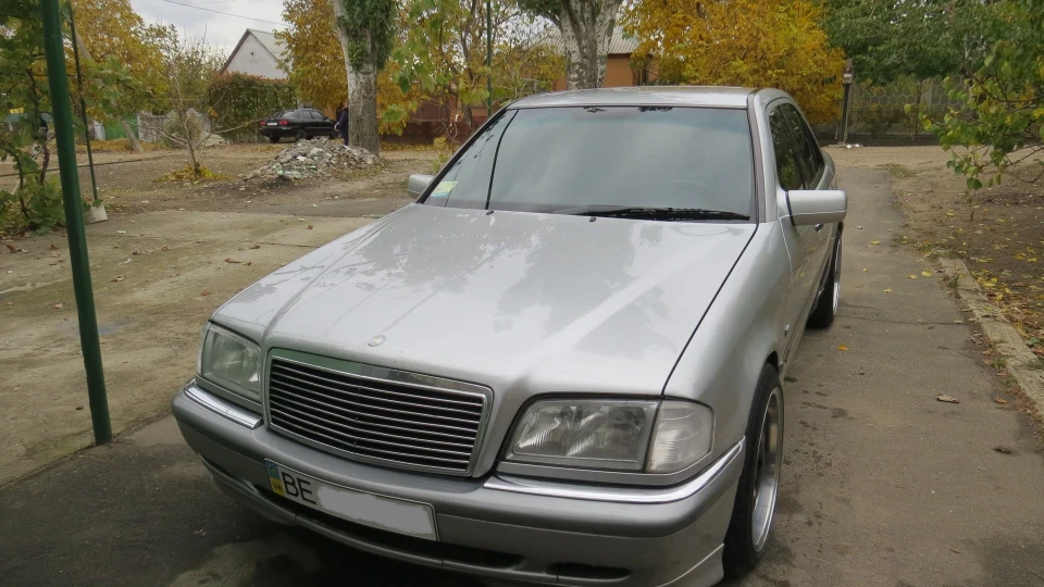 Mercedes-Benz C-Class 5