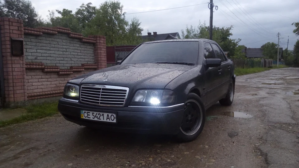 Mercedes-Benz C-Class 5