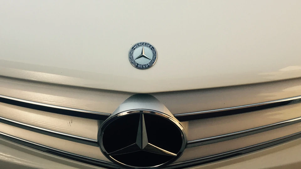 Mercedes-Benz C-Class 2