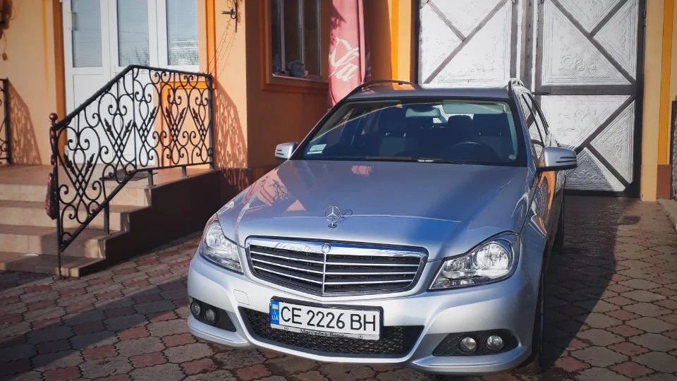 Mercedes-Benz C-Class 2