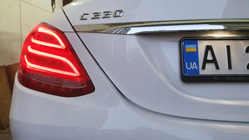 Mercedes-Benz C-Class 2