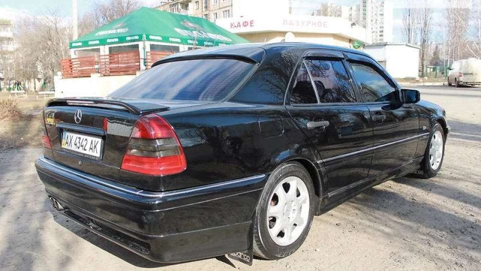 Mercedes-Benz C-Class 1,8 Cport 2