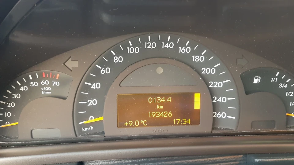 Mercedes-Benz C-Class 1.8 KOMPRESSOR 4