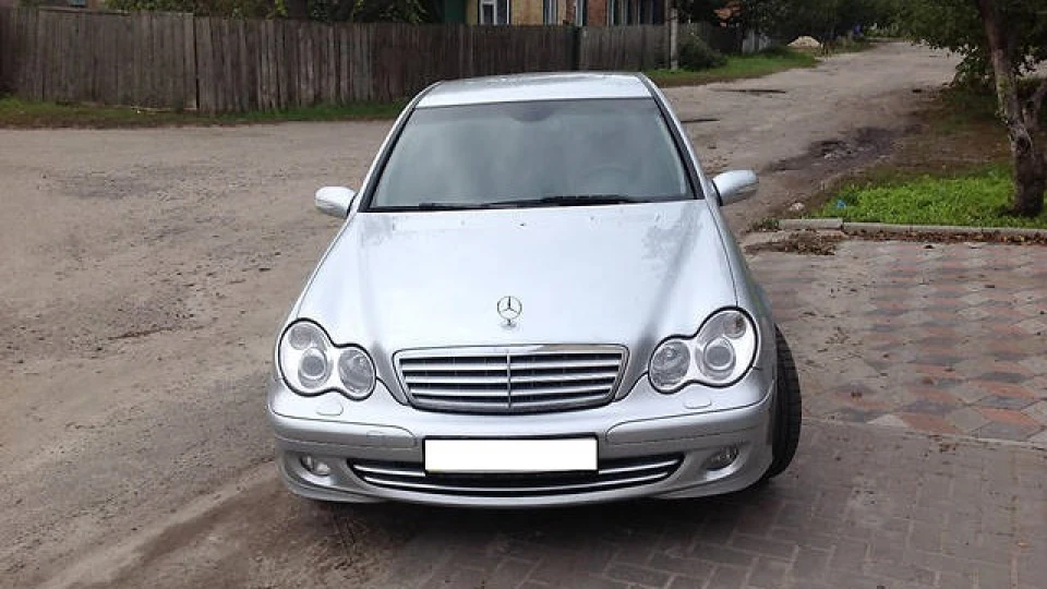 Mercedes-Benz C-Class 180 compressor 2