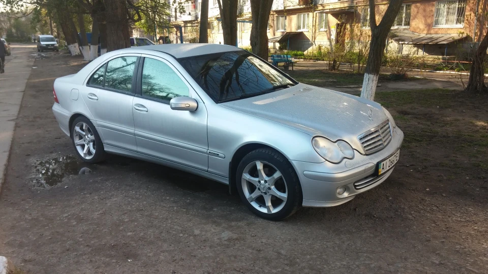 Mercedes-Benz C-Class 180 compressor 5