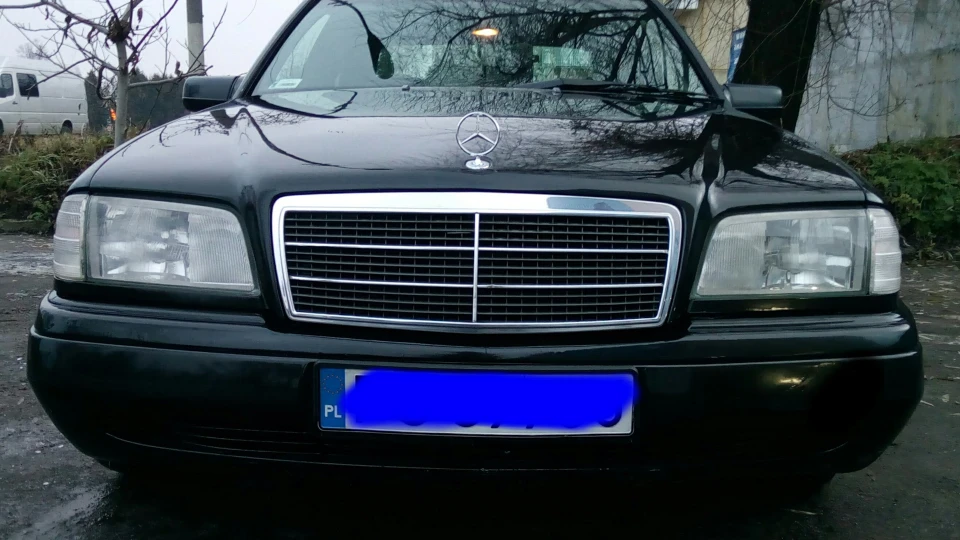 Mercedes-Benz C-Class 1.8бензин 3