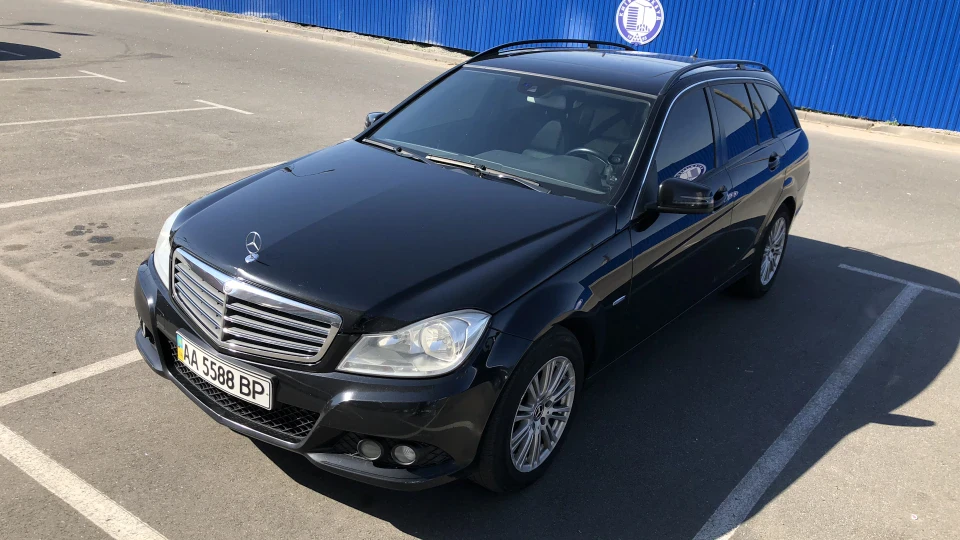 Mercedes-Benz C-Class 2.2TD Економія вище )