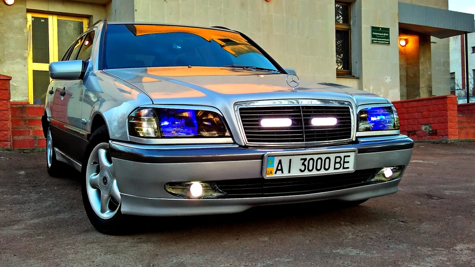 Mercedes-Benz C-Class 2.5 TD 5