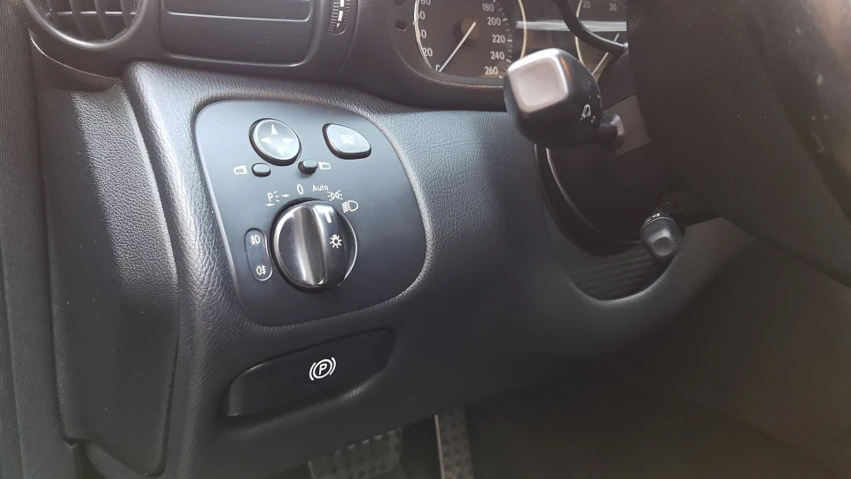Mercedes-Benz C-Class 27 см di 3