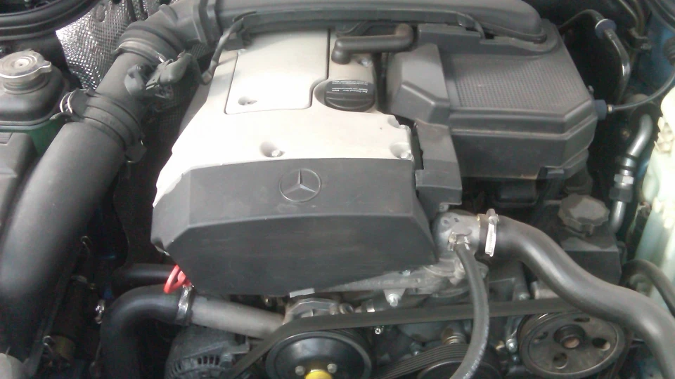 Mercedes-Benz C-Class аквамарин 1,8 3