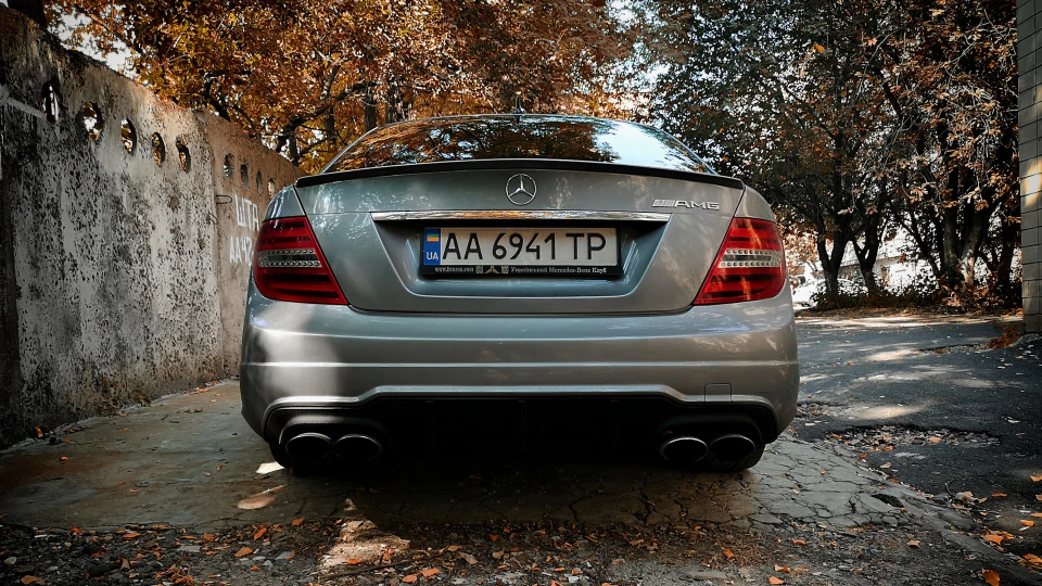 Mercedes-Benz C-Class "AMG" Palladium Silver 3