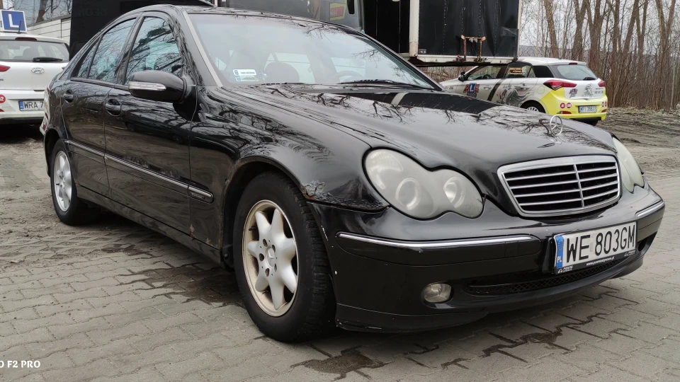 Mercedes-Benz C-Class AVANDGARDE 2.0 KOPRESSOR 2