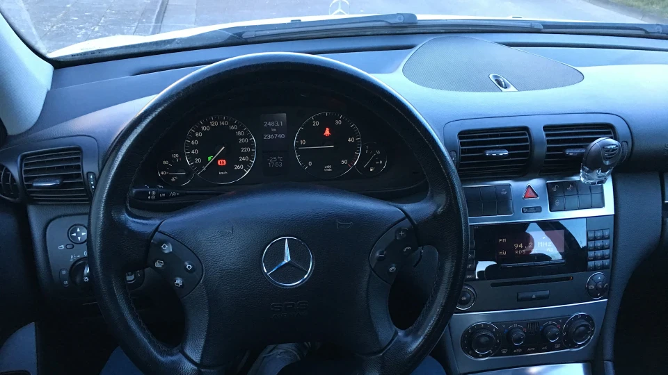 Mercedes-Benz C-Class Avangarde 2