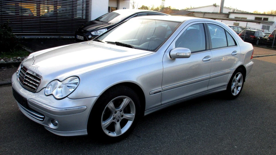 Mercedes-Benz C-Class Avangarde 3
