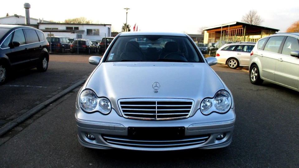 Mercedes-Benz C-Class Avangarde 4