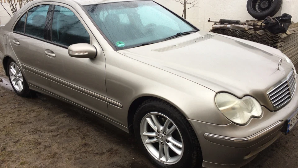 Mercedes-Benz C-Class Avantgarde 2