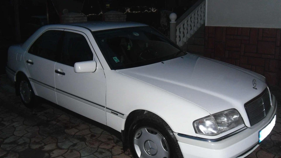 Mercedes-Benz C-Class Білий гриб 2