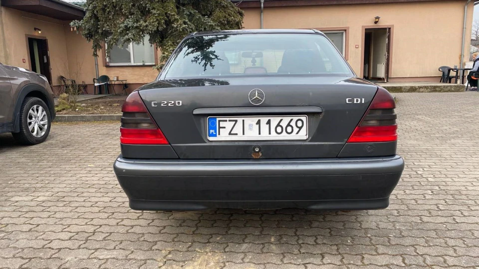Mercedes-Benz C-Class Black Cars 4