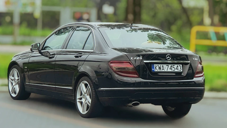 Mercedes-Benz C-Class Black Daеmon 4