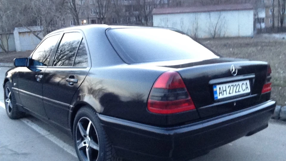 Mercedes-Benz C-Class Black 2