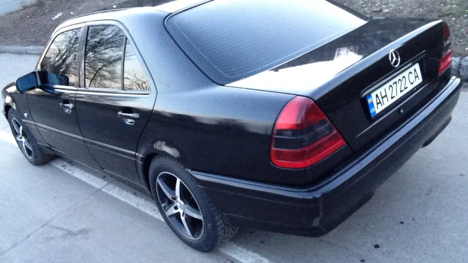 Mercedes-Benz C-Class Black 3