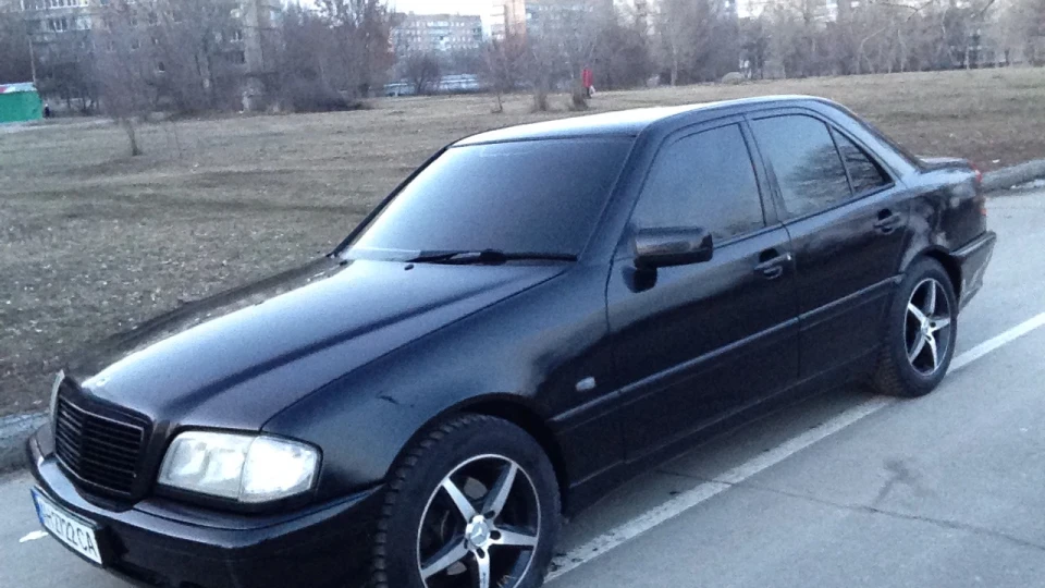 Mercedes-Benz C-Class Black 5