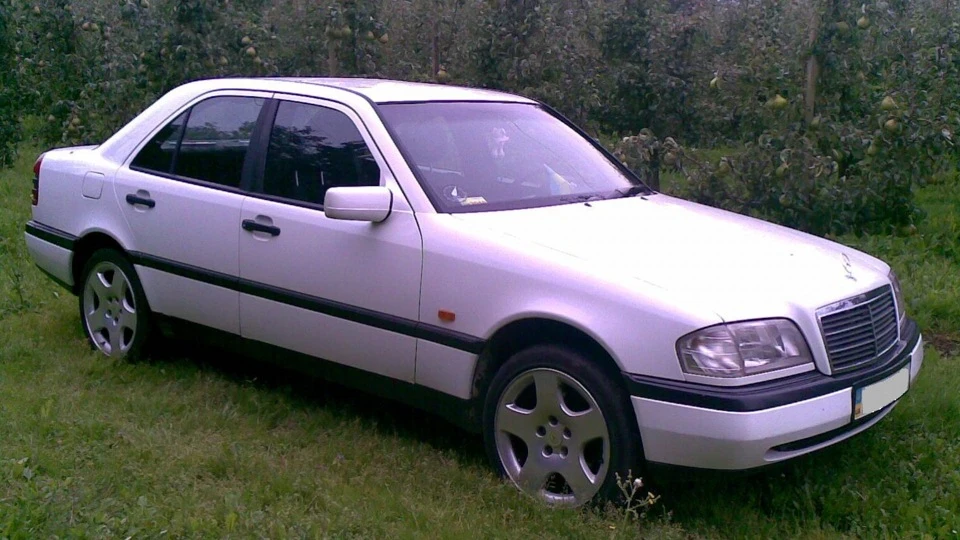 Mercedes-Benz C-Class C 220D 3