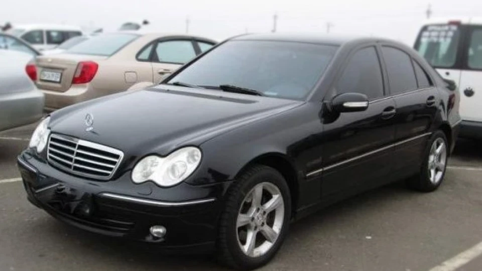 Mercedes-Benz C-Class C200 Arni 2