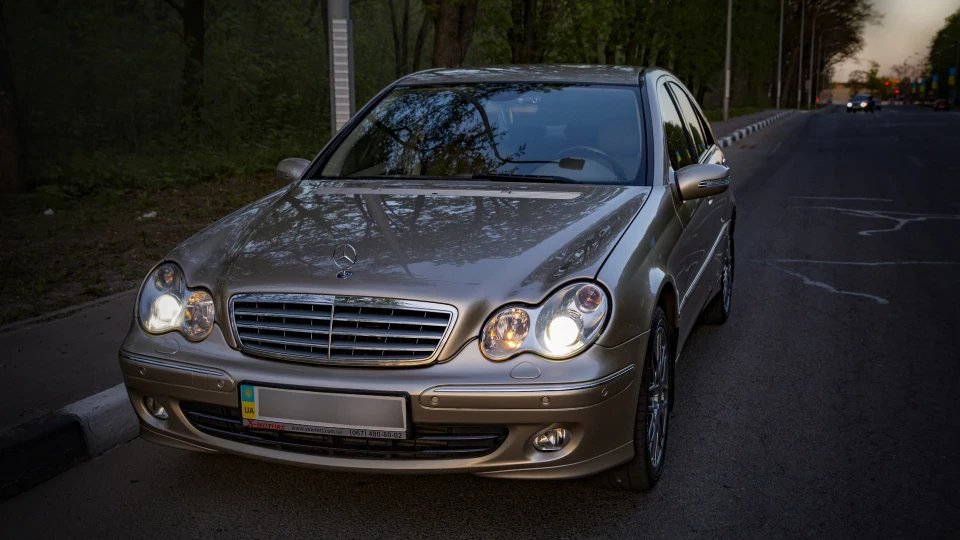 Mercedes-Benz C-Class C200 Kompressor 2