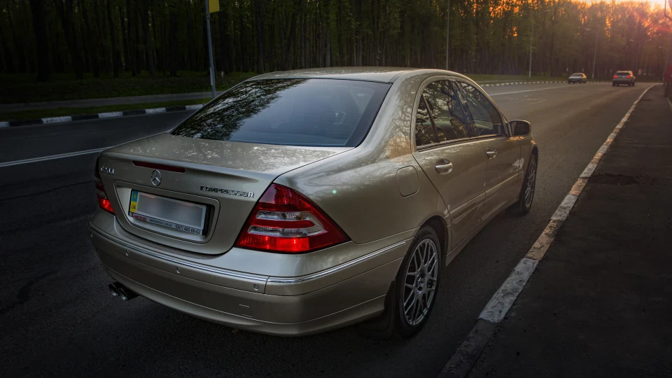 Mercedes-Benz C-Class C200 Kompressor 3