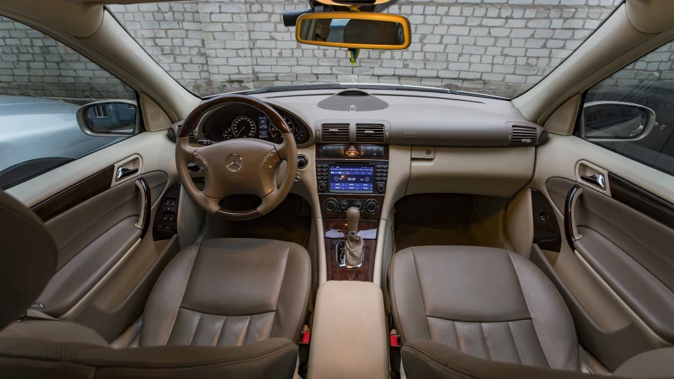 Mercedes-Benz C-Class C200 Kompressor 4