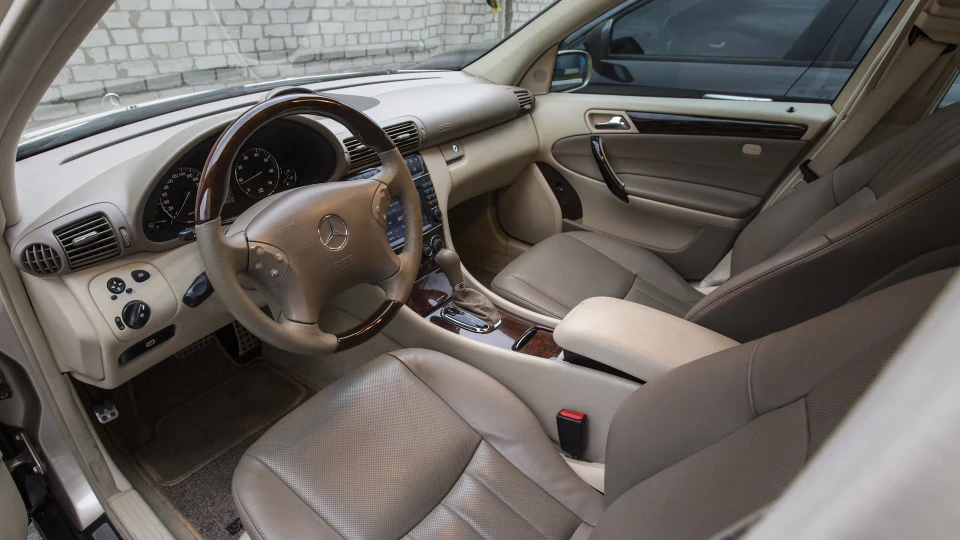 Mercedes-Benz C-Class C200 Kompressor 5