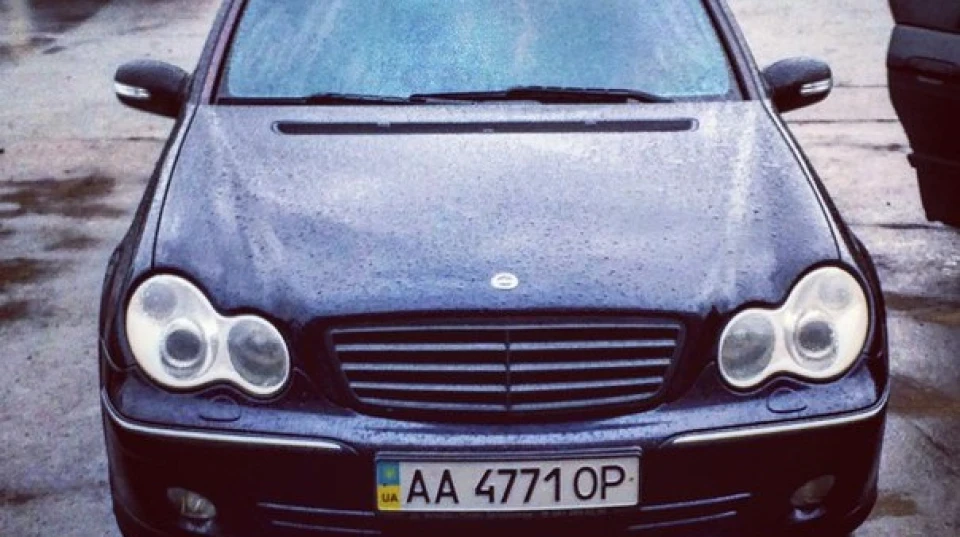 Mercedes-Benz C-Class c200K 2